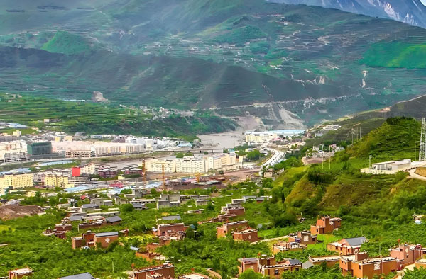 四川阿壩茂縣農村飲水安全水質提升項目304不銹鋼一體化凈水設備廠家直銷