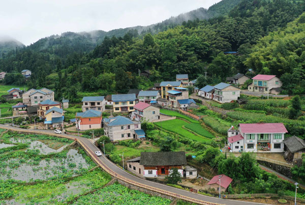 貴州貴陽市農村規?；┧こ趟畯S改造凈水系統設備